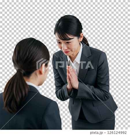 謝罪する女性 126124992
