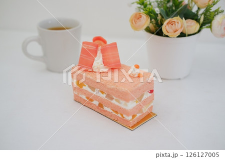 Piece of cake  126127005