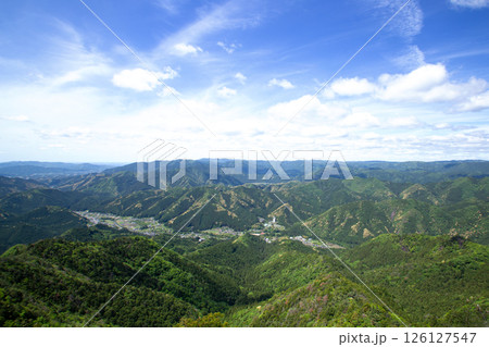 瀬戸岩の先端から眺める　景色（東海自然歩道　愛知県新城市） 126127547