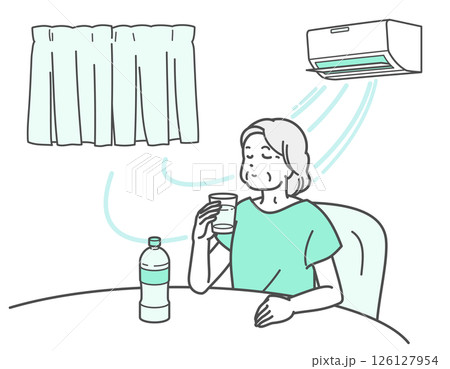 エアコンの効いた室内で水分補給するシニア女性のイラスト エアコンの効いた室内で水分補給するシニア女性のイラスト 126127954