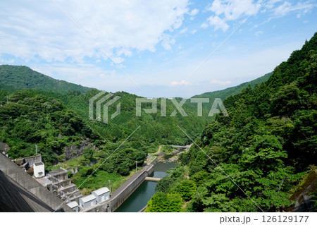 三重県津市_安濃ダムから東側景色3_2024年7月 126129177