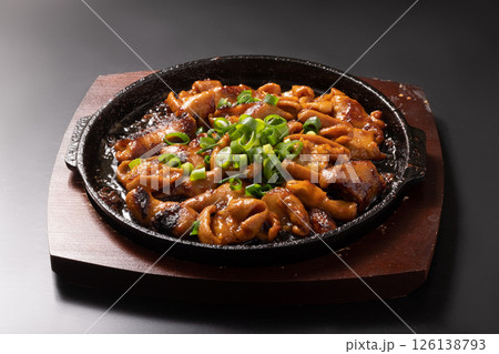 豚もつ鉄板焼き 126138793