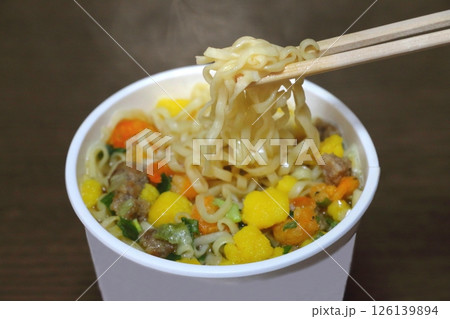 カップラーメン 126139894
