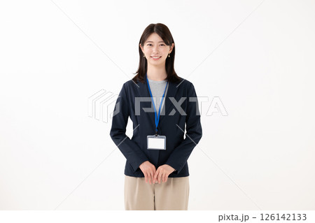 ジャケットを着た女性　ビジネスウーマン 126142133