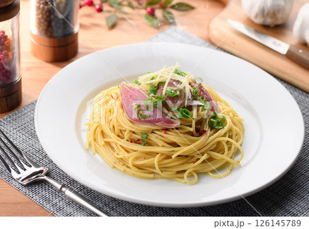 鰹のペペロンチーノパスタ 鰹のペペロンチーノパスタ 126145789