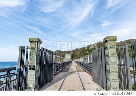 兵庫県美方郡　余部鉄橋「空の駅」の展望施設 126147347
