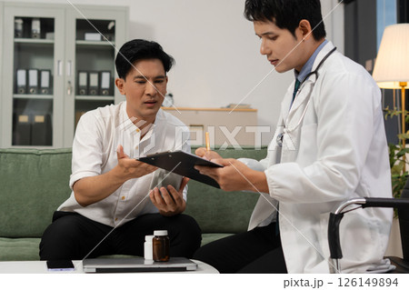 Stressed patient are treated by a psychologist or psychiatrist in a psychiatric clinic or hospital. Patients reported symptoms of depression, stress, irritability, and life problems. Stressed patient are treated by a psychologist or psychiatrist in a psychiatric clinic or hospital. Patients reported symptoms of depression, stress, irritability, and life problems. 126149894
