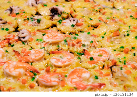omelette with shrimp and seafood on street food market 126151134