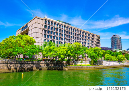 大阪市役所と土佐堀川 大阪市役所と土佐堀川 126152176
