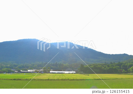 牧場がある田園風景 牧場がある田園風景 126155415