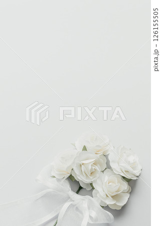 喪中はがき　白い花 126155505