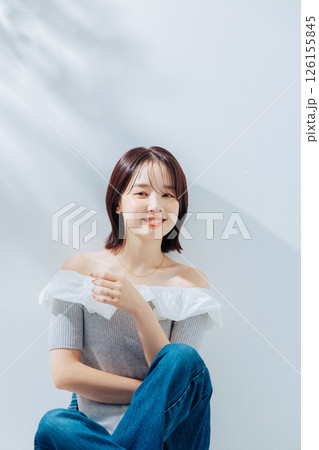 ナチュラルビューティーの若い女性 ナチュラルビューティーの若い女性 126155845
