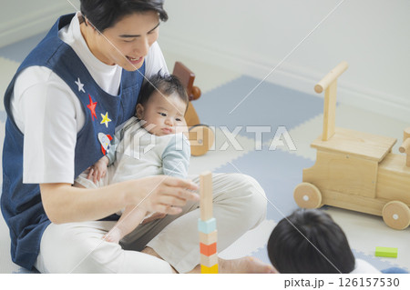 保育所と男性保育士 保育所と男性保育士 126157530