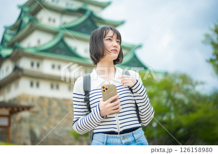 旅行をする女性のポートレート 旅行をする女性のポートレート 126158980