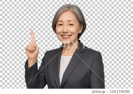 笑顔で「1番」を示すシニア女性｜信頼感と安心感のある高齢者向けサービスのイメージ素材（透明背景） 126159290