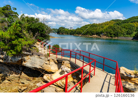 八大龍王神参道の龍神橋の風景（佐世保市） 126160136