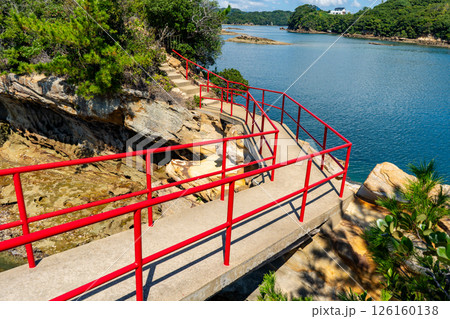 八大龍王神参道の龍神橋の風景（佐世保市） 126160138