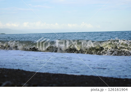 桂浜に打ち寄せる波 桂浜に打ち寄せる波 126161904