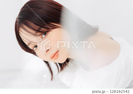 ナチュラルビューティーの若い女性 ナチュラルビューティーの若い女性 126162542