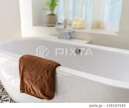 バスタオルの置かれた風呂場 バスタオルの置かれた風呂場 126163585