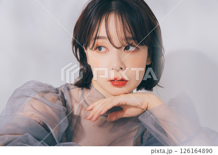メイクアップした若い女性 126164890
