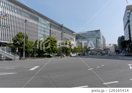 博多駅前の風景 126165414