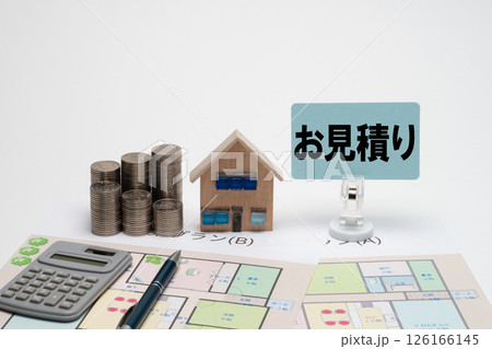 間取り図と積み上げたコインで住宅資金 126166145
