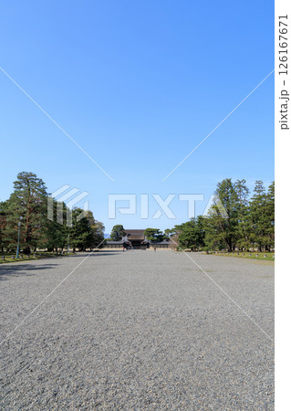 春の京都御所 建礼門 (京都府京都市上京区) 春の京都御所 建礼門 (京都府京都市上京区) 126167671