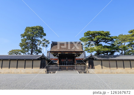 春の京都御所 建礼門 (京都府京都市上京区) 春の京都御所 建礼門 (京都府京都市上京区) 126167672