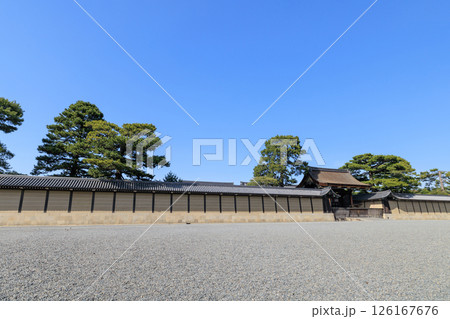 春の京都御所 建礼門 (京都府京都市上京区) 春の京都御所 建礼門 (京都府京都市上京区) 126167676