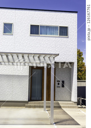 青空とひこうき雲 126167761