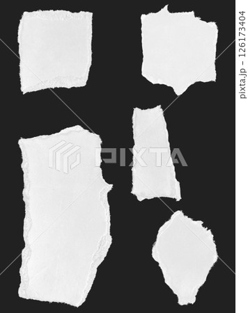 白い吹き出し、ちぎった紙の吹き出し、千切った紙のアイコン、破いた紙の吹き出し 126173404