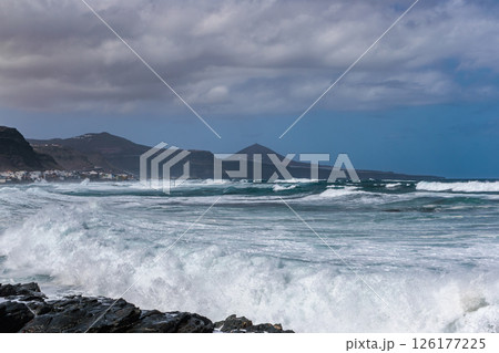 Stormy surf near the town of Banaderos, Gran Canaria, Canary Islands 126177225