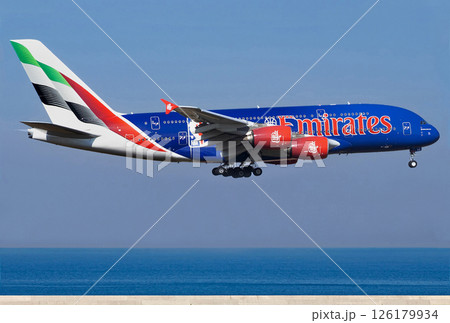 エミレーツ航空A380関空アプローチ エミレーツ航空A380関空アプローチ 126179934