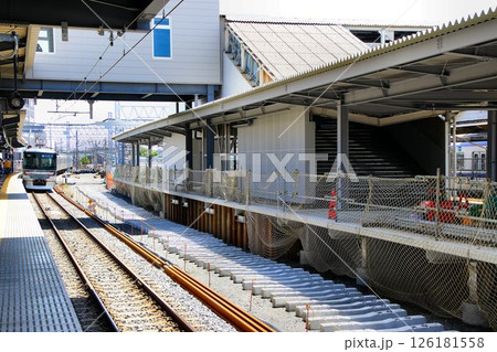 旧1番線ホームが高架化に向け姿を変える… 仮設下り線『春日部駅』新3・4番線 126181558