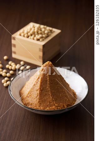 大豆と味噌 126182835