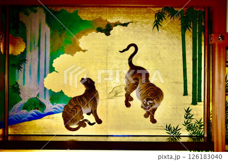 襖絵「竹林豹虎図」(名古屋城・本丸御殿 表書院 一之間/愛知県名古屋市) 襖絵「竹林豹虎図」(名古屋城・本丸御殿 表書院 一之間/愛知県名古屋市) 126183040