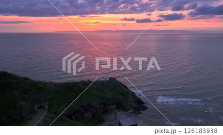 角田岬に沈む夕日 角田岬に沈む夕日 126183938