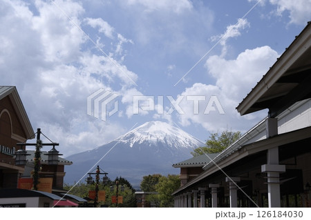 アウトレットの富士山 126184030