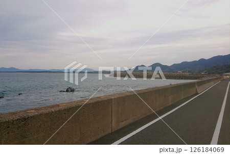 夕暮れ、帰省 126184069