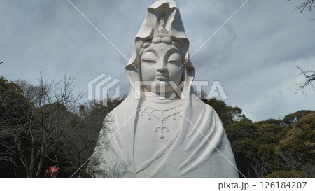 大船観音寺にある白衣観世音菩薩像 126184207