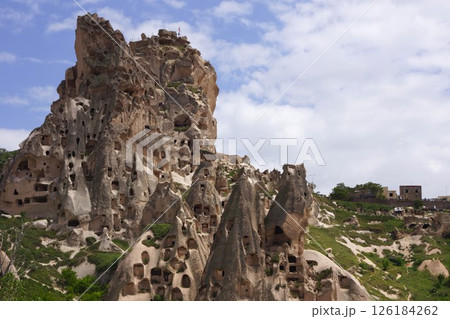 トルコ カッパドキアのウチヒサル 126184262
