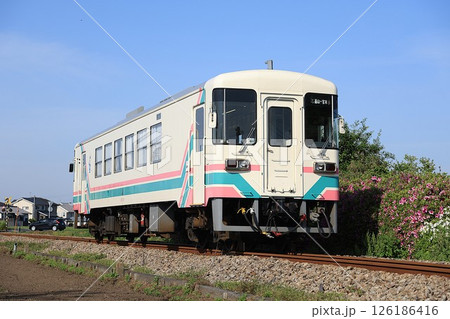 【甘木鉄道】AR300形（甘木線：西太刀洗〜山隈） 126186416