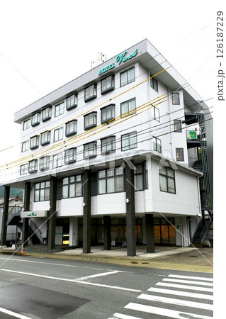 【尾鷲市　ビジネスホテル「ビオラ」外観】 126187229