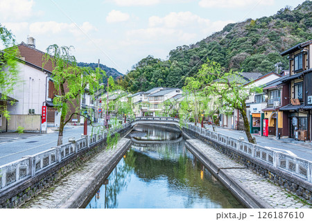 兵庫県豊岡市城崎町 風情漂う城崎温泉の町並み 兵庫県豊岡市城崎町 風情漂う城崎温泉の町並み 126187610