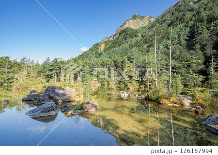 <長野>上高地の絶景 明神池 二之池 <長野>上高地の絶景 明神池 二之池 126187994