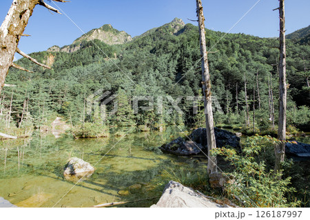 ＜長野＞上高地の絶景　明神池　二之池 126187997
