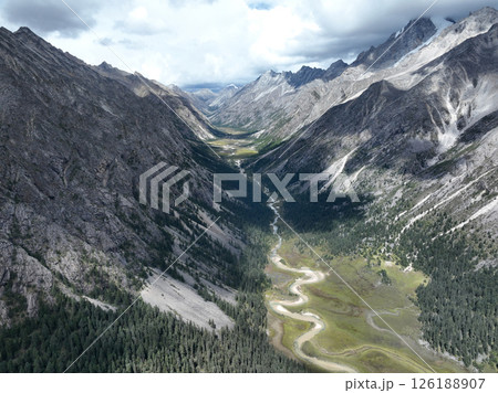Aerial view of beautiful high altitude  mountain landscape 126188907