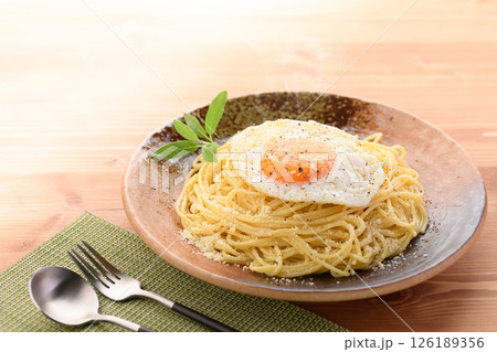 イタリア庶民に人気 貧乏人のパスタ ポヴェレッロ 126189356