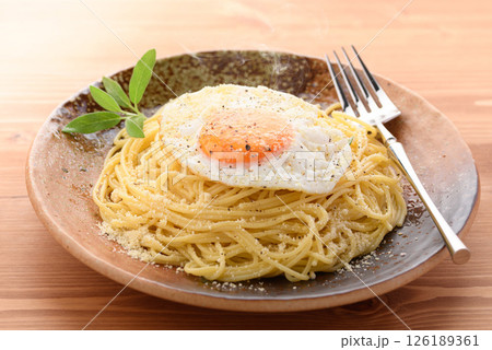 イタリア庶民に人気 貧乏人のパスタ ポヴェレッロ イタリア庶民に人気 貧乏人のパスタ ポヴェレッロ 126189361